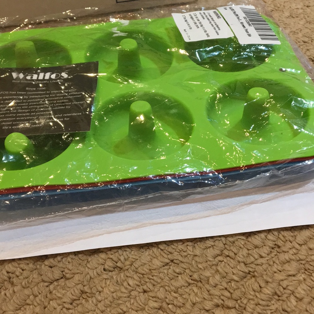NWT WALFOS 3 pack Silicone bakeware